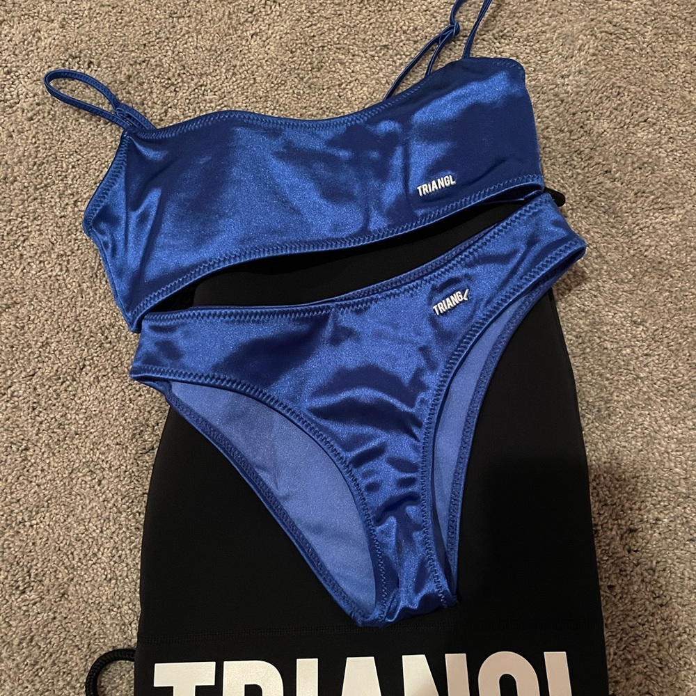 Triangl Swimsuit - Picture 5 of 5